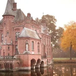  Bed & Breakfast Castle Ten Berghe Chateau